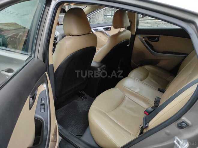 Hyundai Elantra 2013, 111,525 km - 1.8 l - Qax