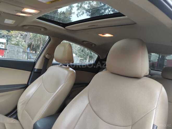 Hyundai Elantra 2013, 111,525 km - 1.8 l - Qax
