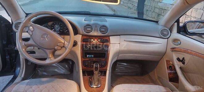 Mercedes CLK 320 2003, 220,000 km - 3.2 l - Bakı