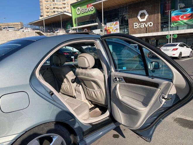Mercedes C 230 2006, 196,971 km - 2.5 l - Bakı