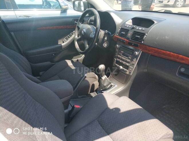 Toyota Avensis 2005, 230,000 km - 2.0 л - Bakı