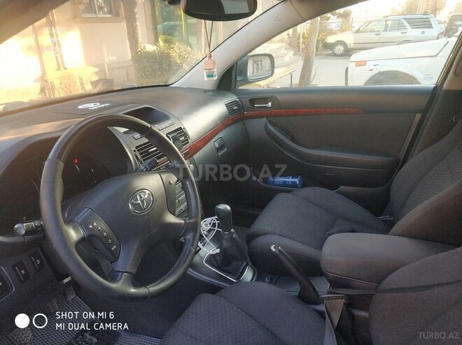 Toyota Avensis 2005, 230,000 km - 2.0 л - Bakı