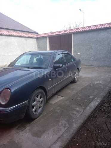 Mercedes E 280 1996, 380,000 km - 2.8 l - Gəncə