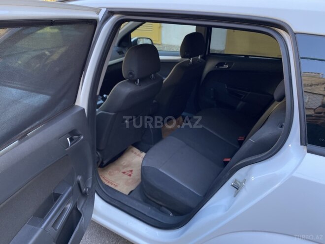Opel Astra 2009, 205,000 km - 1.4 л - Bakı