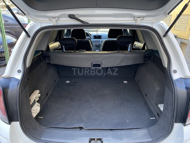 Opel Astra 2009, 205,000 km - 1.4 л - Bakı