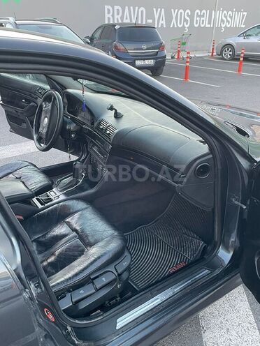 BMW 528 1996, 300,000 km - 2.8 л - Sumqayıt