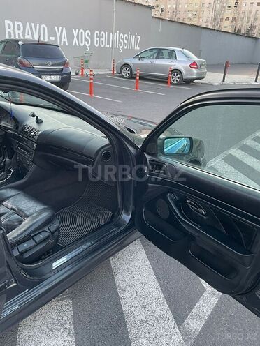 BMW 528 1996, 300,000 km - 2.8 л - Sumqayıt