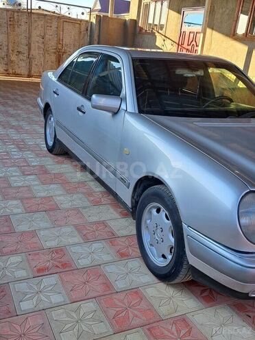 Mercedes E 230 1996, 223,114 km - 2.3 l - Cəlilabad