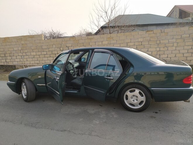 Mercedes E 240 1998, 360,000 km - 2.4 л - Zaqatala