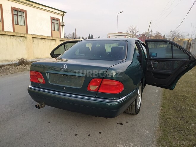 Mercedes E 240 1998, 360,000 km - 2.4 л - Zaqatala