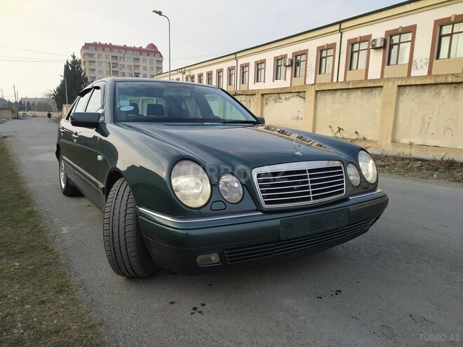 Mercedes E 240 1998, 360,000 km - 2.4 л - Zaqatala