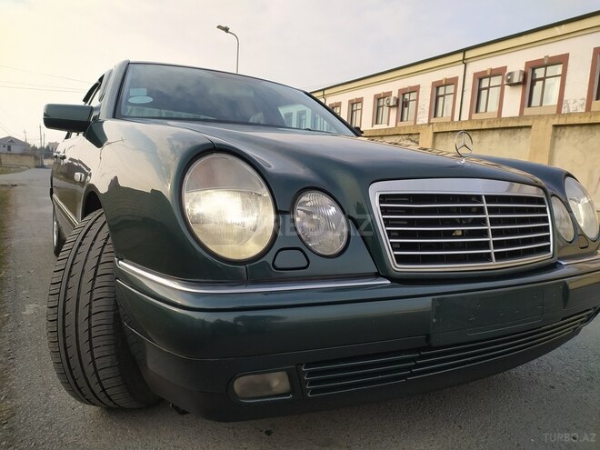 Mercedes E 240 1998, 360,000 km - 2.4 л - Zaqatala