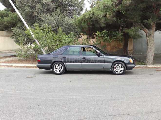 Mercedes E 220 1994, 389,000 km - 2.2 л - Bakı