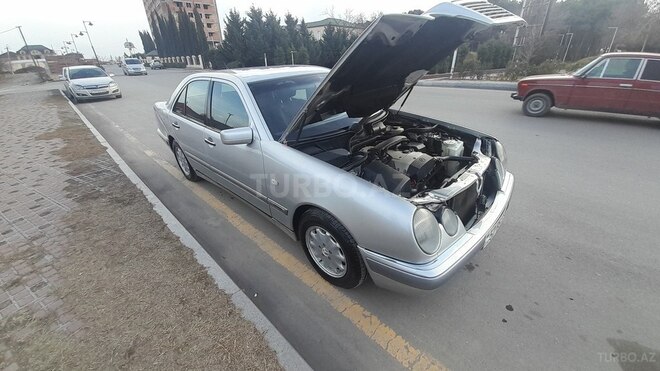 Mercedes E 200 1998, 250,000 km - 2.0 l - Şəmkir