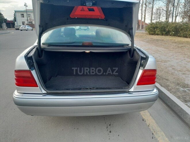 Mercedes E 200 1998, 250,000 km - 2.0 l - Şəmkir