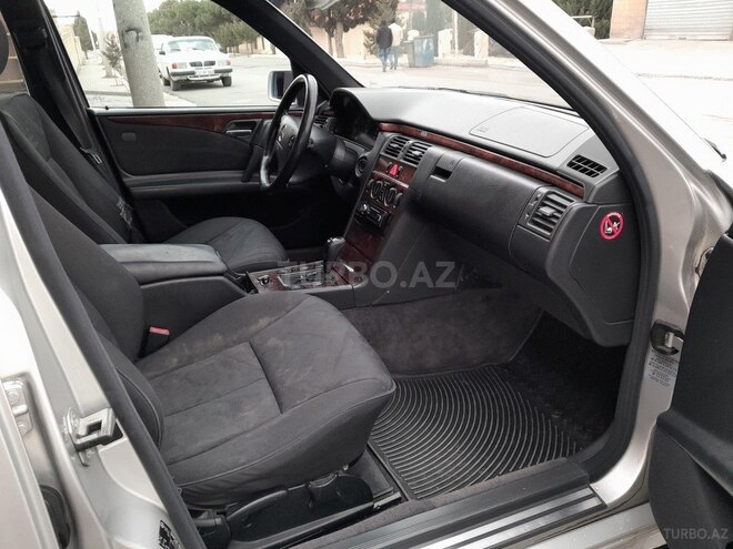 Mercedes E 200 1998, 250,000 km - 2.0 l - Şəmkir