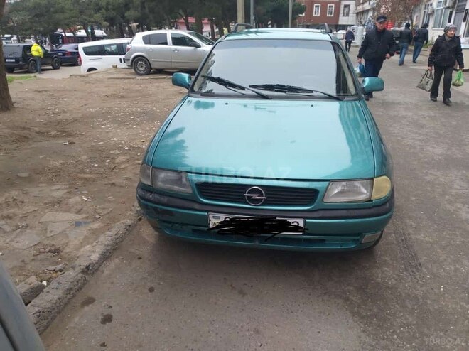 Opel Vectra 1996, 280,000 km - 1.6 l - Bakı
