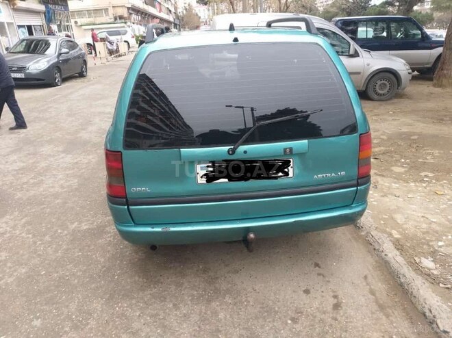 Opel Vectra 1996, 280,000 km - 1.6 l - Bakı