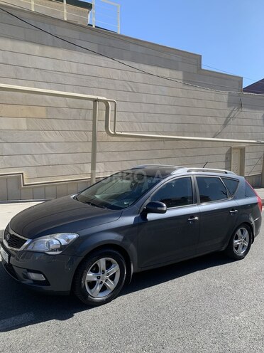 Kia Ceed 2009, 203,000 km - 1.6 л - Bakı