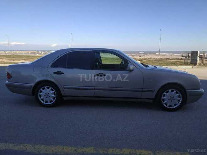 Mercedes E 200 1998, 260,000 km - 2.0 л - Sumqayıt