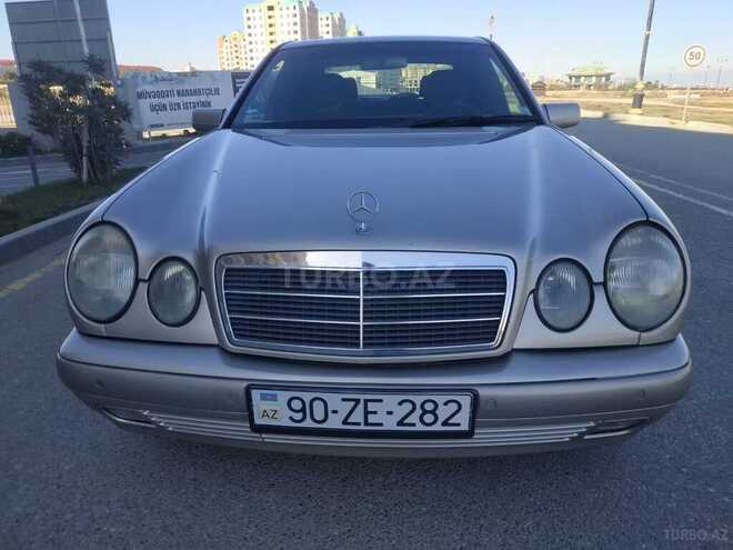 Mercedes E 200 1998, 260,000 km - 2.0 л - Sumqayıt