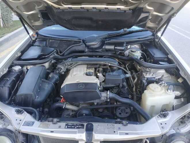Mercedes E 200 1998, 260,000 km - 2.0 л - Sumqayıt