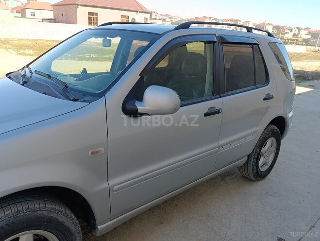 Mercedes ML 320 2000, 250,000 km - 3.2 l - Bakı