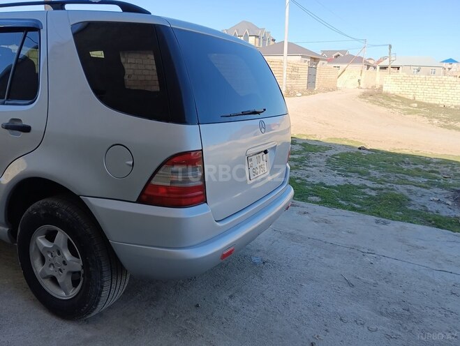 Mercedes ML 320 2000, 250,000 km - 3.2 l - Bakı