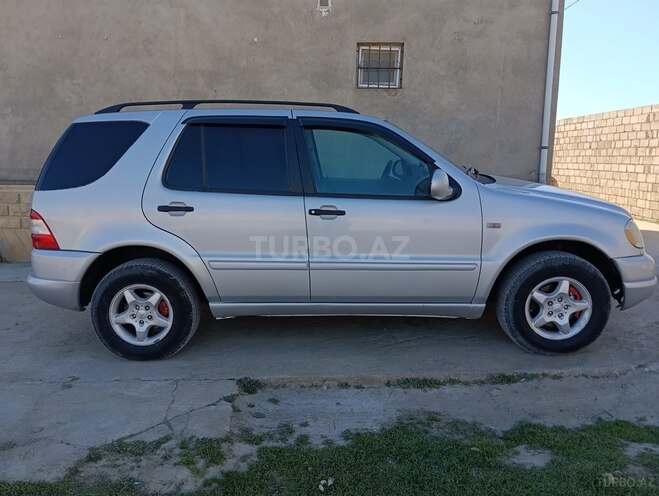 Mercedes ML 320 2000, 250,000 km - 3.2 l - Bakı