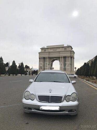 Mercedes C 240 2000, 260,007 km - 2.4 л - Gəncə