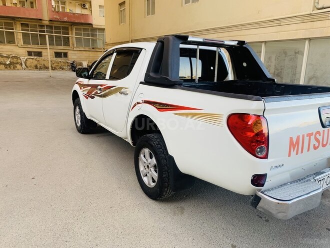 Mitsubishi L200 2014, 215,526 km - 2.5 l - Bakı