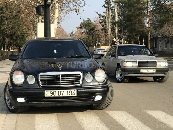 Mercedes E 230 1996, 155,256 km - 2.3 l - Bakı