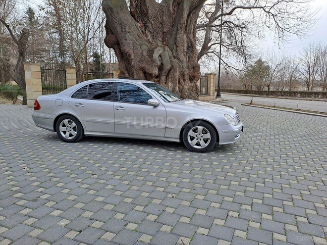 Mercedes E 220 2004, 402,854 km - 2.2 л - Ağdam