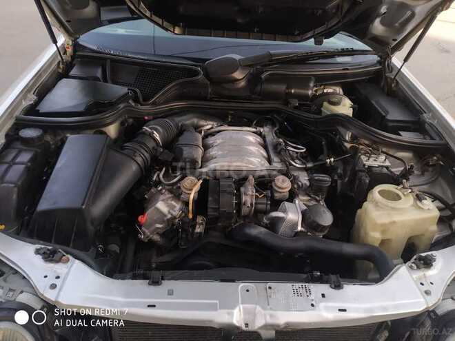 Mercedes E 240 1999, 260,000 km - 2.4 l - Bakı