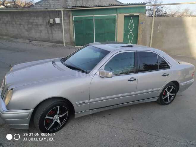Mercedes E 240 1999, 260,000 km - 2.4 l - Bakı