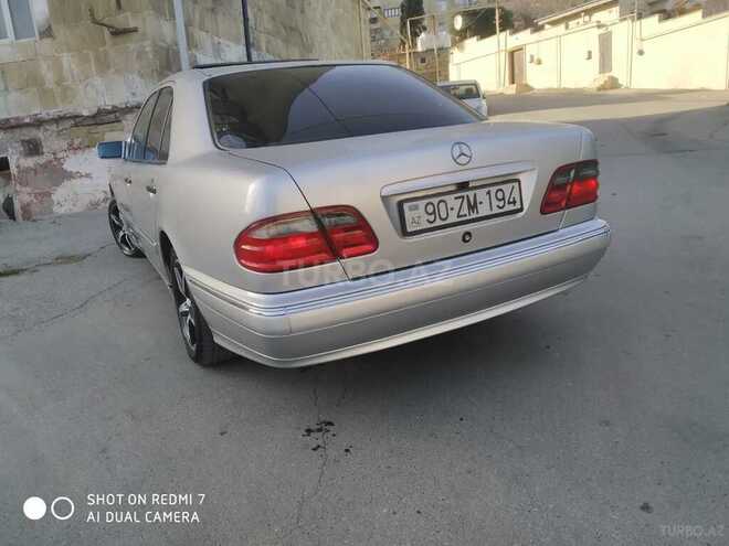 Mercedes E 240 1999, 260,000 km - 2.4 l - Bakı
