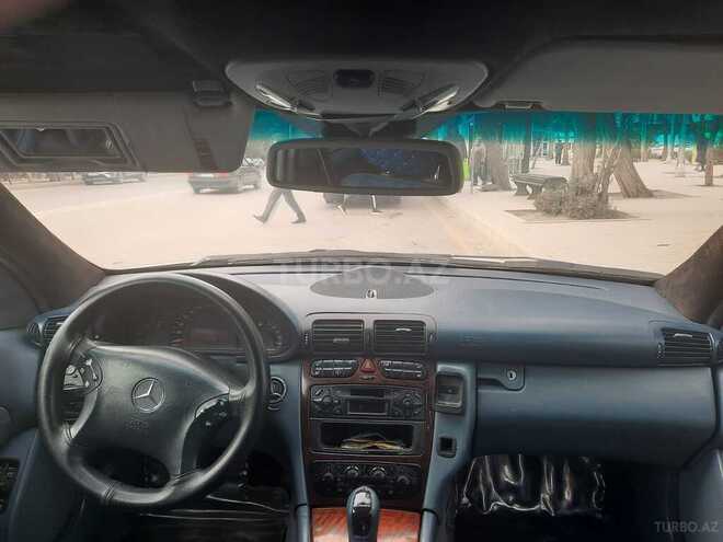 Mercedes C 220 2001, 240,000 km - 2.2 л - Mingəçevir