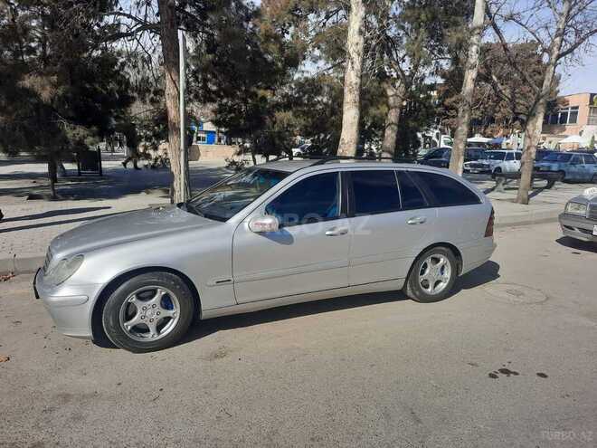 Mercedes C 220 2001, 240,000 km - 2.2 л - Mingəçevir