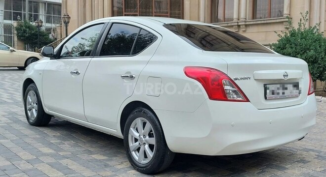 Nissan Sunny 2013, 167,200 km - 1.5 л - Bakı