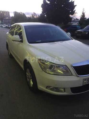 Skoda Octavia 2011, 202,000 km - 1.6 л - Bakı