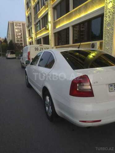 Skoda Octavia 2011, 202,000 km - 1.6 л - Bakı