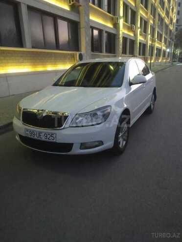 Skoda Octavia 2011, 202,000 km - 1.6 л - Bakı