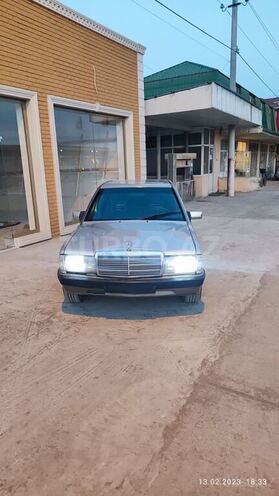 Mercedes 190 1991, 210,000 km - 2.0 l - Sabirabad
