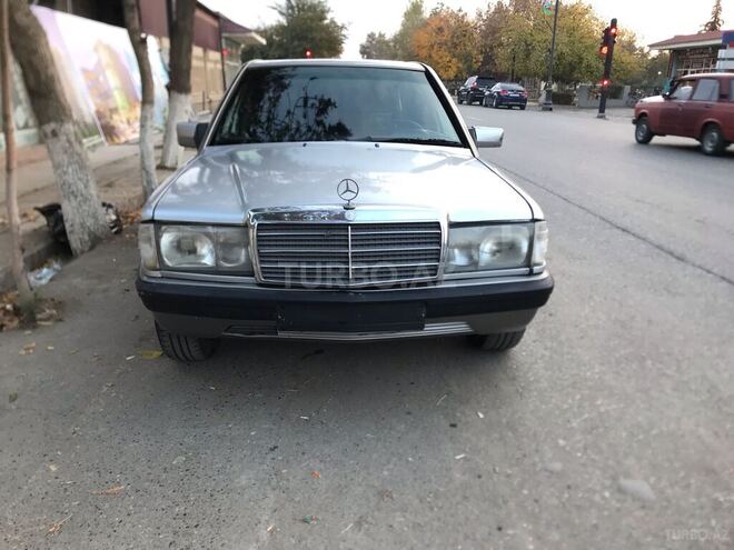 Mercedes 190 1991, 210,000 km - 2.0 l - Sabirabad