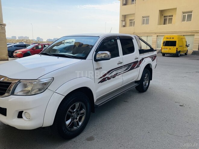 Toyota Hilux 2013, 184,226 km - 2.5 l - Bakı