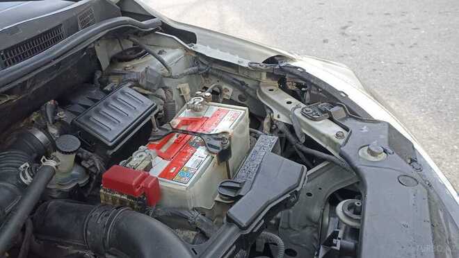Nissan Tiida 2008, 240,000 km - 1.6 l - Bakı