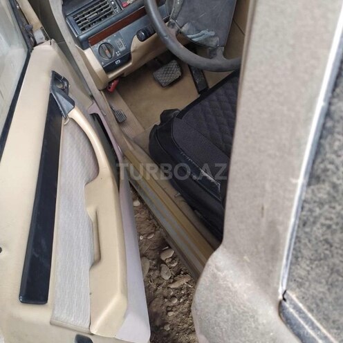 Mercedes E 250 1991, 555,555 km - 2.5 l - Masallı