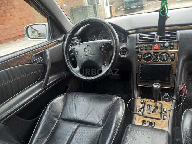 Mercedes E 240 2000, 482,286 km - 2.4 l - Bakı