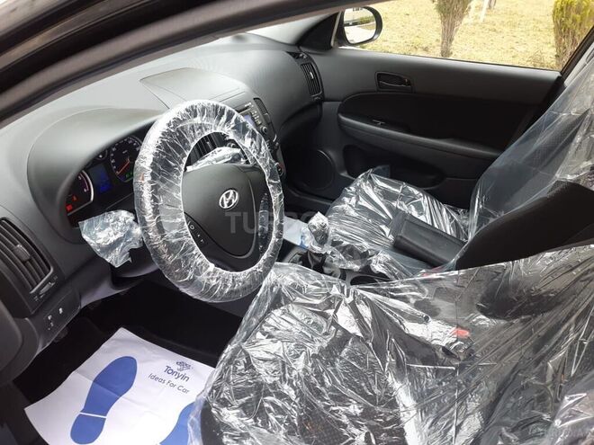 Hyundai i30 2011, 124,000 km - 1.6 л - Bakı