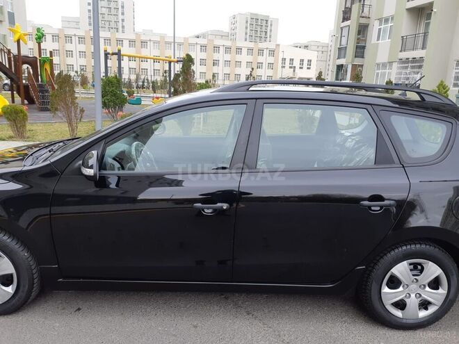 Hyundai i30 2011, 124,000 km - 1.6 л - Bakı